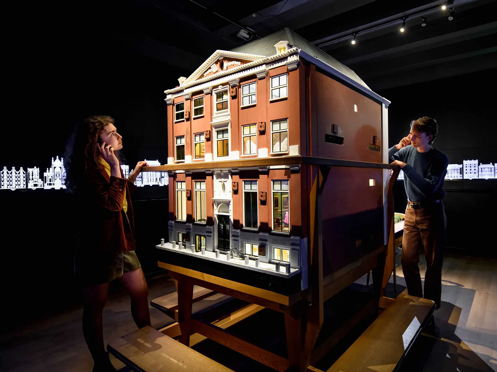 Grachtenmuseum dollhouse canal house