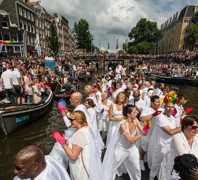 Tentoonstelling Liefde op de Grachten – 30 Jaar Canal Parade