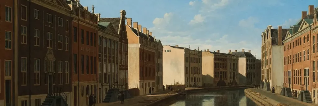Twee bezoekers bekijken een historisch schilderij van de Amsterdamse grachten in het Grachtenmuseum